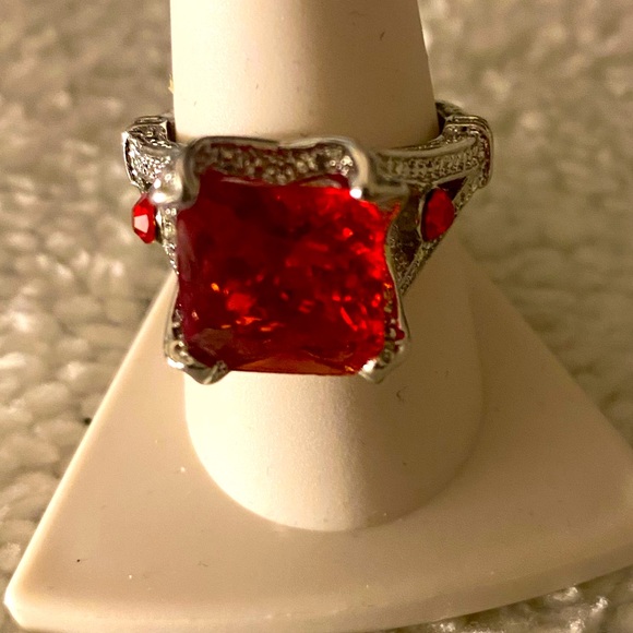 Jewelry - Ss red square stone silver tone size 8 ring